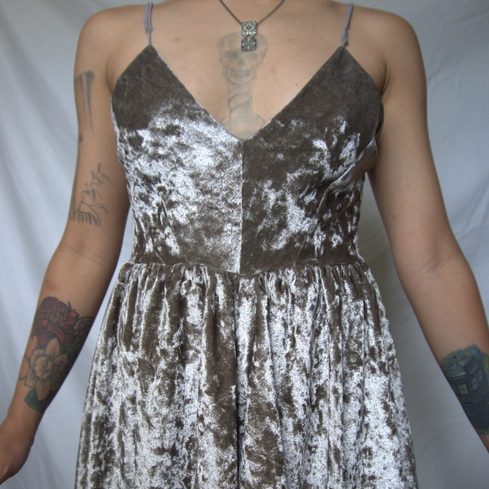 ❤️UO Velvet Romper